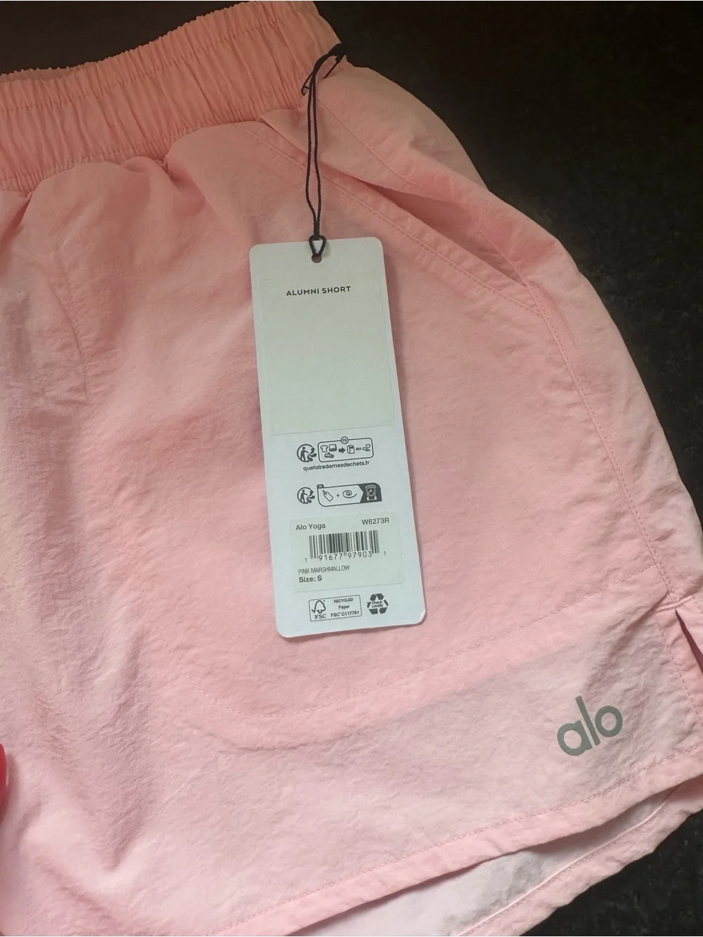 ALO Yoga lightweight pink